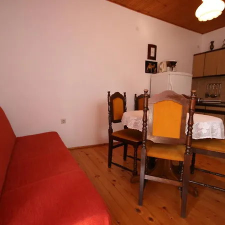 Apartment Apartments By The Sea Pag - 6411 Pag Town
