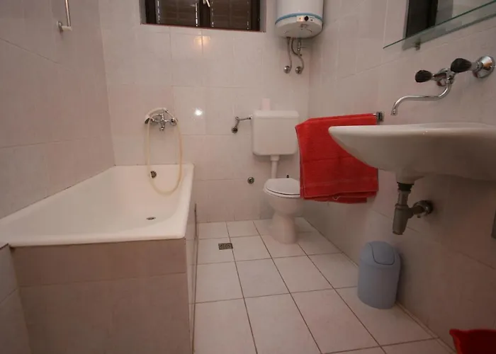 Apartman Apartments By The Sea Pag - 6411