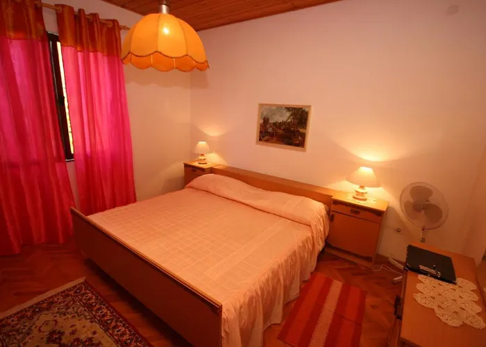 Apartments By The Sea Pag - 6411 Apartman *