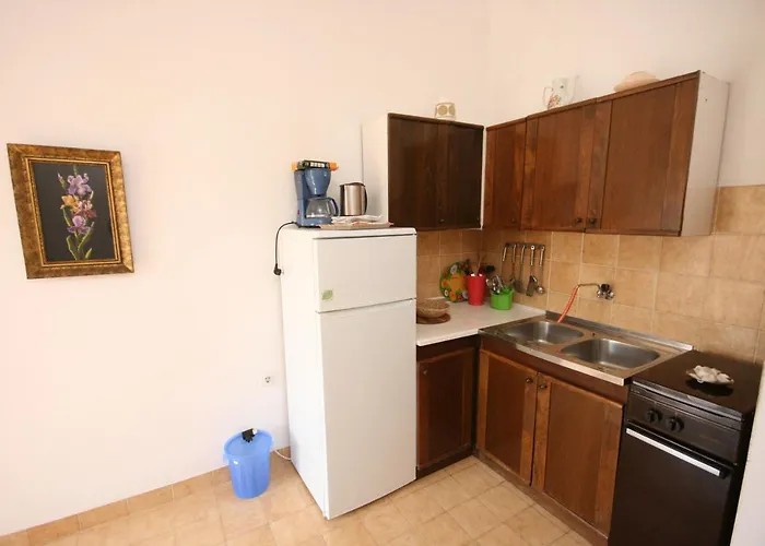 Apartman Apartments By The Sea Pag - 6411